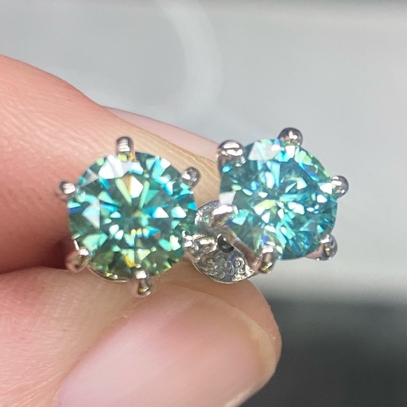 925 Sterling Silver 2 Carat Cyan Diamond Moissanite Stud Earrings - Picture 4 of 13